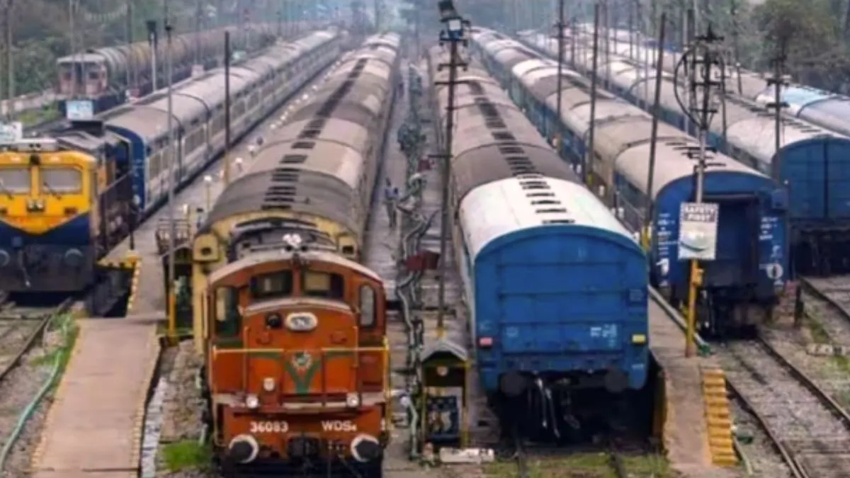 रेलवे में अपरेंटिस भर्ती, 1700 से ज्यादा वैकेंसी; आवेदन आज से सांकेतिक फोटो- India TV Hindi