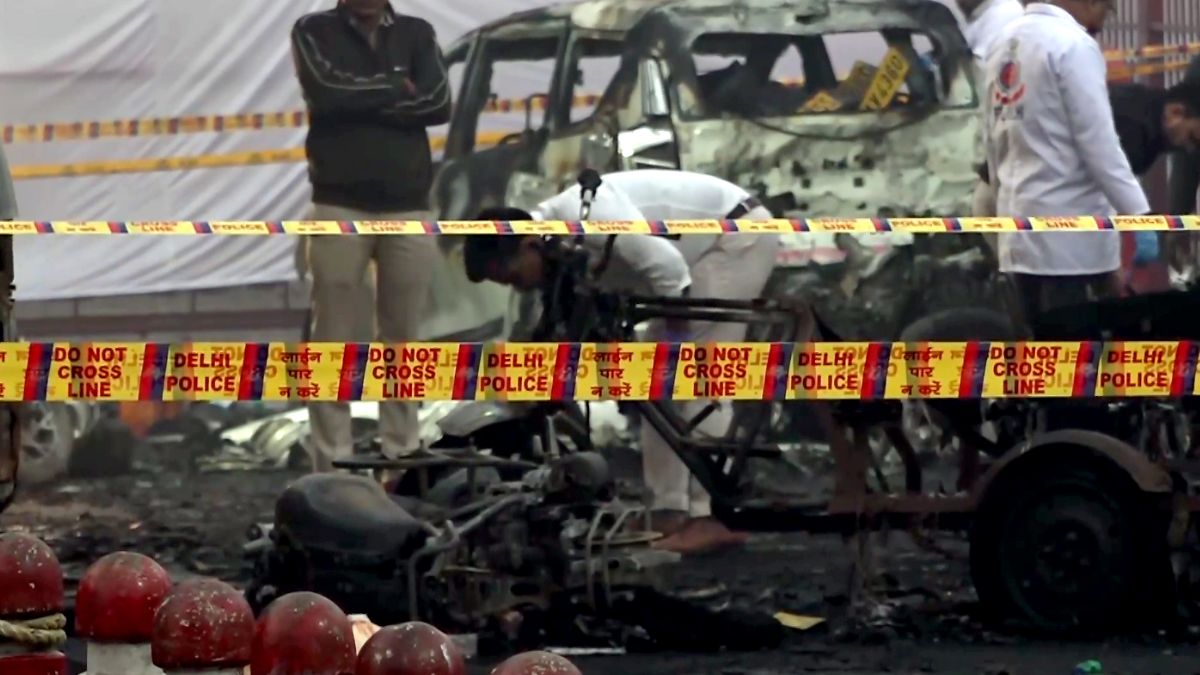 लाल किला ब्लास्ट केस में हुए कई बड़े खुलासे, धमाके की जगह से इकट्ठा किए गए 40 से ज्यादा सैंपल