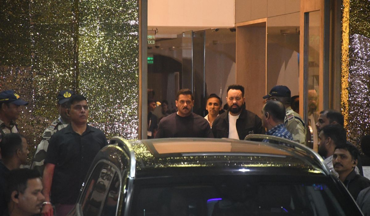 धर्मेंद्र से मिलने अस्पताल पहुंचे सलमान खान, वीडियो हुआ वायरल