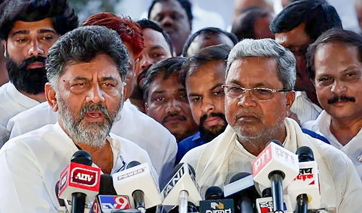 कर्नाटक की सियासत में तूफान से पहले की शांति! विपक्ष ने किया दावा, सिद्धारमैया और शिवकुमार के बीच ‘समझौता’ अस्थायी DK shivkumar, Siddarmaiya- India TV Hindi