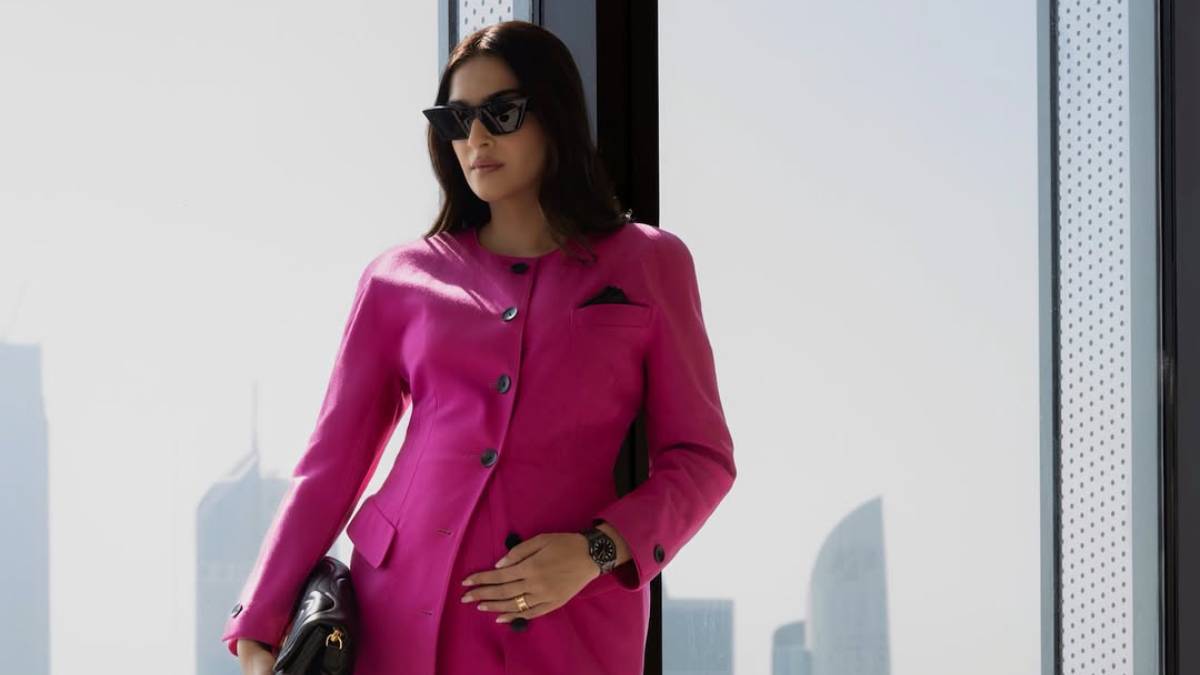 सोनम कपूर दूसरी बार बनेगी मां, स्टाइल में किया ऐलान