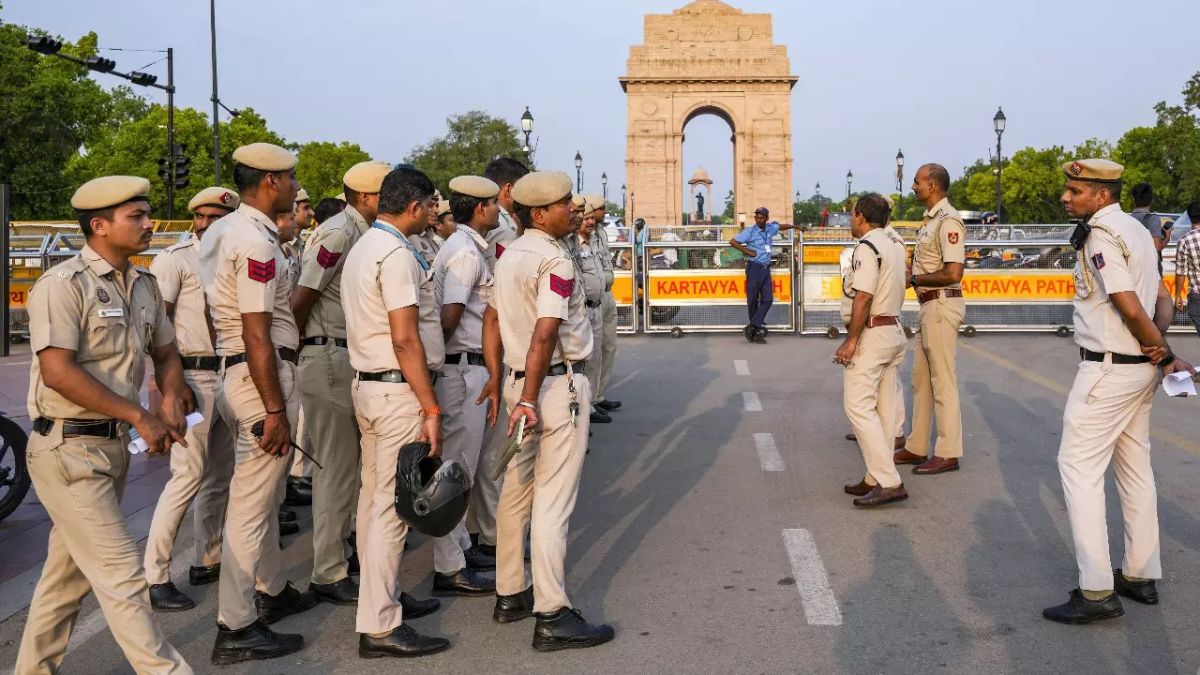 इंडिया गेट पर प्रदर्शन का हैदराबाद से कनेक्शन, इस प्रतिबंधित संगठन से जुड़े थे प्रदर्शनकारी; जानें दिल्ली पुलिस ने क्या कहा