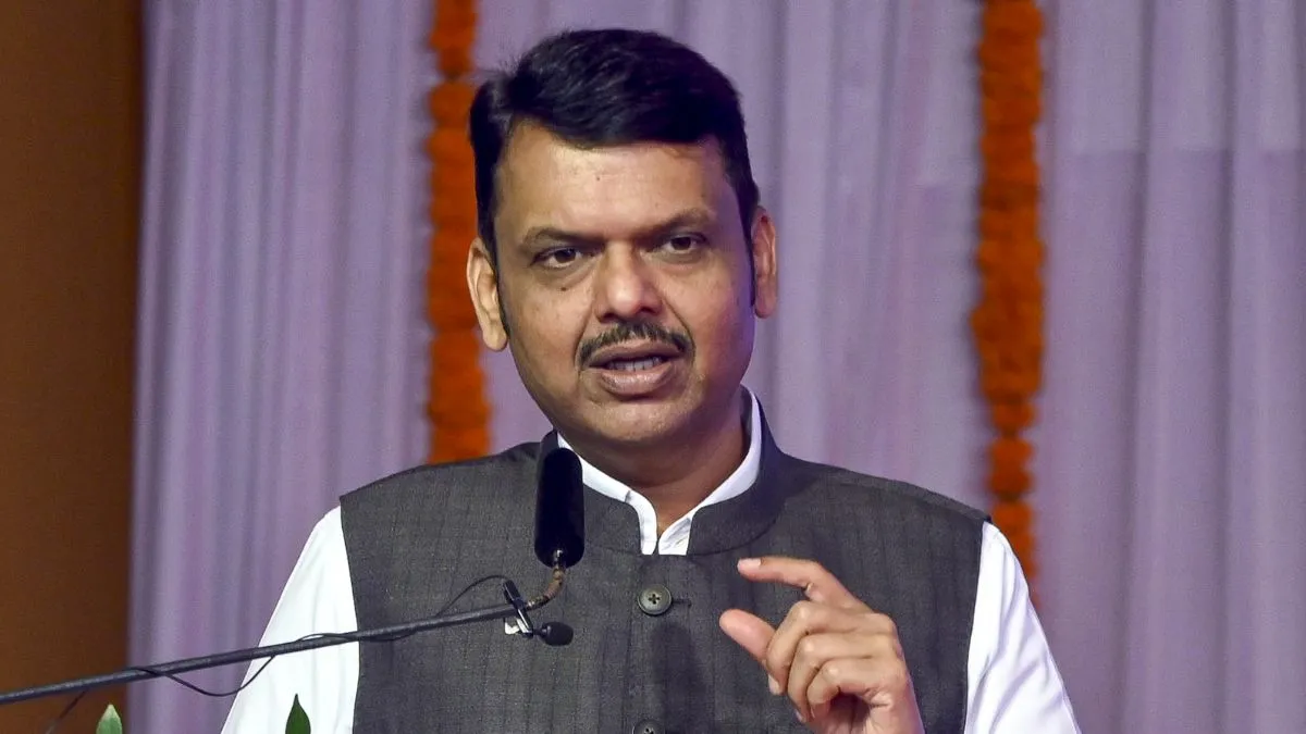 महाराष्ट्र में BMC चुनाव से पहले सियासी पारा गरम, फडणवीस के 'जिहादी मानसिकता' वाले बयान पर मचा घमासान BMC elections, Mumbai BMC elections, Devendra Fadnavis BMC elections- India TV Hindi