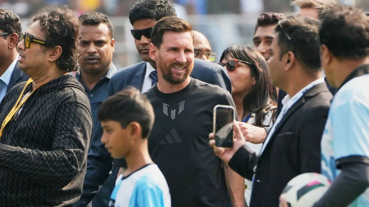 India Goat Tour 2025 Day 2: वानखेड़े स्टेडियम पहुंचे लियोनल मेसी, सचिन तेंदुलकर से की मुलाकात Lionel Messi- India TV Hindi
