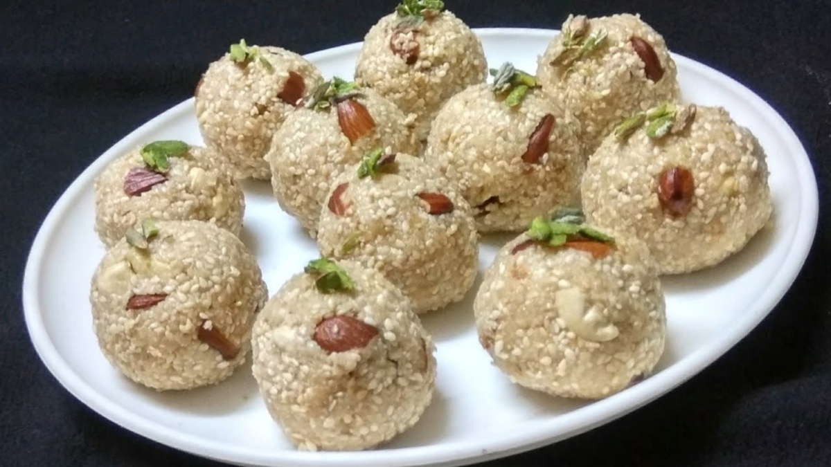 तिल-मावा का लड्डू शरीर को रखता है गर्म, स्वाद ऐसा कि मिठाई और हलवा भी लगने लगेगा फीका, नोट करें रेसिपी