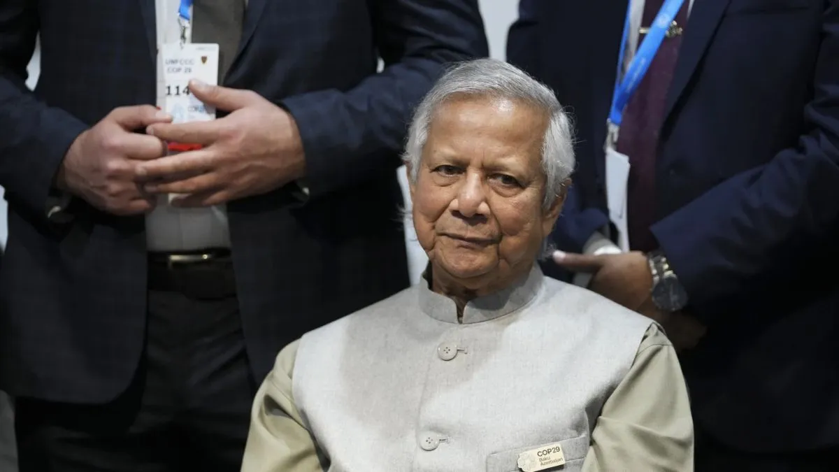 Bangladesh: दबाव में आई यूनुस सरकार, हिंदुओं के घरों में आग लगाने वालों की पहचान बताने पर देगी इनाम मुहम्मद यूनुस, बांग्लादेश की अंतरिम सरकार के मुखिया।- India TV Hindi