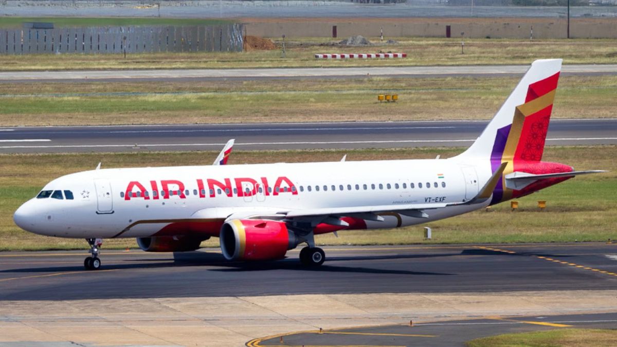 Indigo संकट के बीच Air India का बड़ा ऐलान, टिकट रीशेड्यूलिंग या कैंसिलिंग पर जीरो चार्ज; फ्री रिफंड की सौगात!