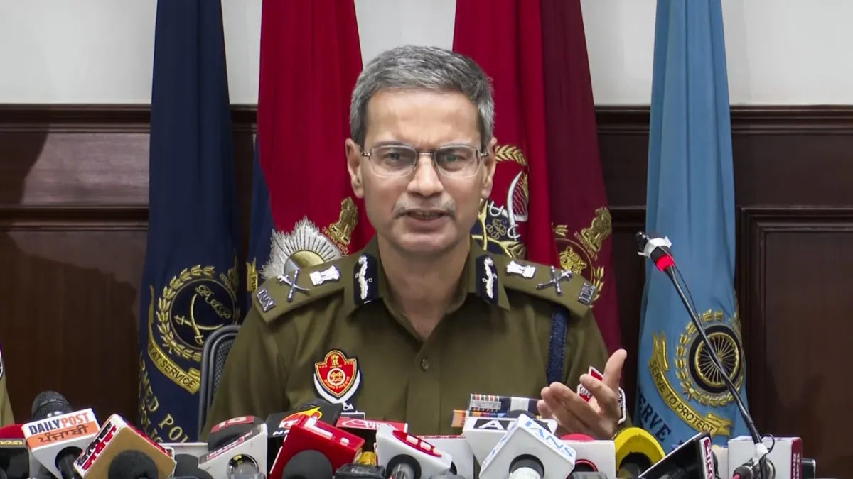 गैंगस्टर से आतंकी बने दो लोग गिरफ्तार, दुबई-आर्मेनिया से करते थे पंजाब में अपराधों का संचालन पंजाब के डीजीपी गौरव यादव - India TV Hindi