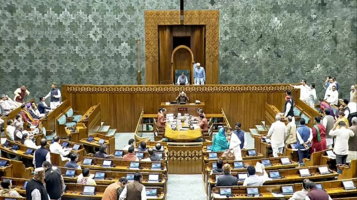 संसद में आज भी हंगामा, लोकसभा और राज्यसभा की कार्यवाही स्थगित, बीजेपी ने सांसदों को व्हिप जारी किया Lok sabha- India TV Hindi