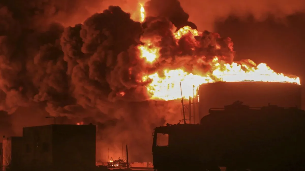 VIDEO: सऊदी अरब ने यमन पर किया बहुत बड़ा हवाई हमला, उठीं भीषण आग की लपटें; घोषित हुआ आपातकाल यमन पर सऊदी अरब का हमला (प्रतीकात्मक फोटो)- India TV Hindi