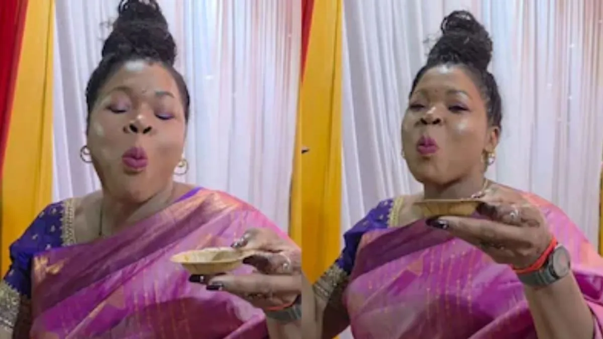 नाइजीरियन शेफ ने चिकन बिरयानी के बाद लिया पानीपुरी का स्वाद, खाते ही दिया ऐसा रिएक्शन; वायरल हो गया Video Nigerian chef tastes Panipuri, Nigerian chef tastes Panipuri video, Nigerian chef in india, Nigerian- India TV Hindi