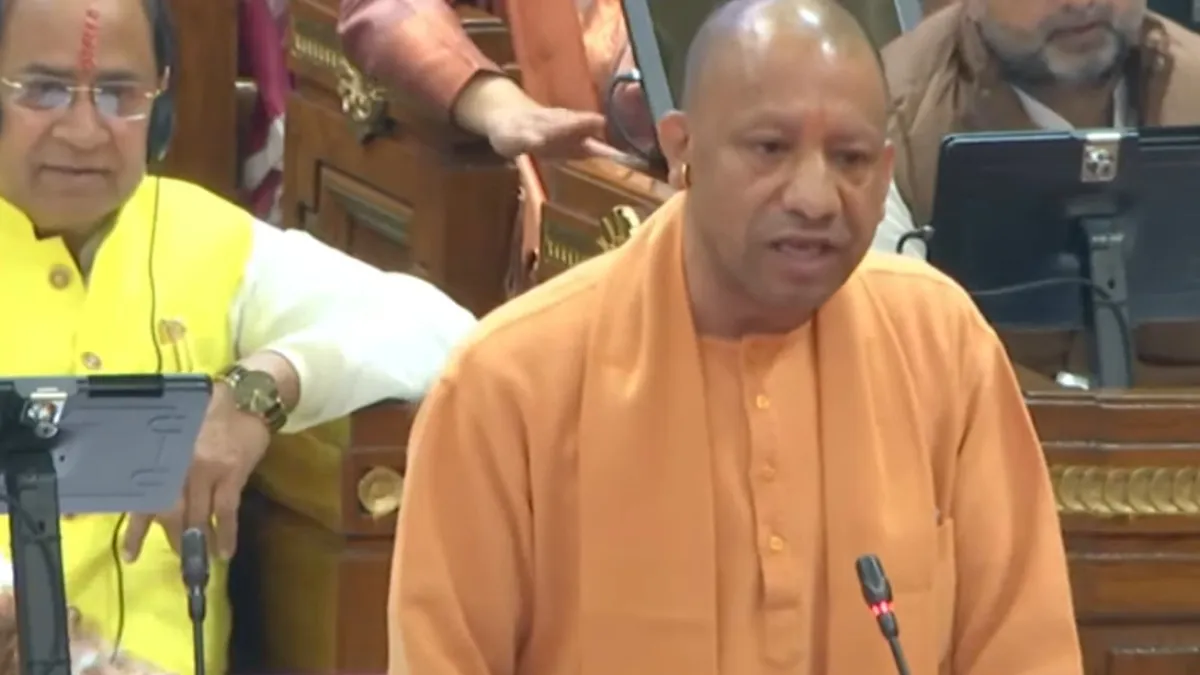 'आपको फतिहा पढ़ने लायक नहीं छोड़ेंगे', कफ सिरप मामले पर CM योगी ने सपा नेताओं को विधानसभा में खूब सुनाया Yogi Adityanath- India TV Hindi