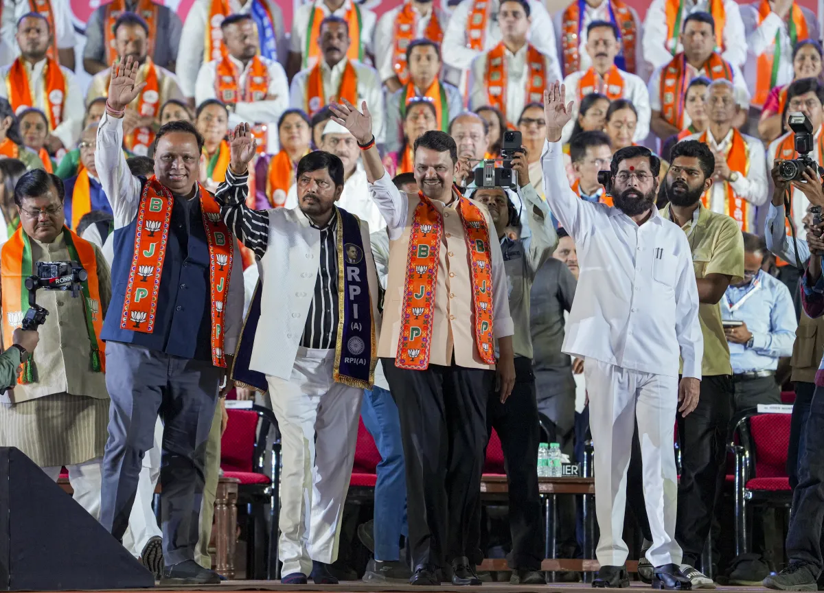 Maharashtra Local Body Polls LIVE: निकाय चुनाव के लिए प्रचार खत्म, आखिरी दिन सभी दलों ने झोंकी पूरी ताकत निकाय चुनाव के लिए प्रचार का आखिरी दिन आज।- India TV Hindi