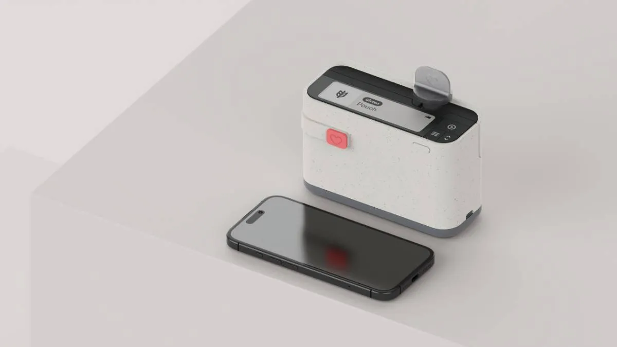 CES 2026 में पेश हुआ दुनिया का सबसे छोटा स्मार्ट लैब, अपने खाने को कर पाएंगे टेस्ट, भारी-भरकम मेडिकल बिल से छुटकारा Allergen Alert, CES 2026- India TV Hindi