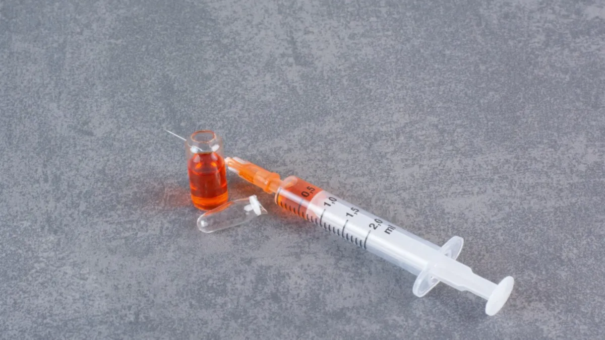 महिला ने एक्स बॉयफ्रेंड की पत्नी को मदद की बात कह कर HIV का इंजेक्शन लगाया, 4 गिरफ्तार, जानिए पूरा मामला सांकेतिक तस्वीर- India TV Hindi