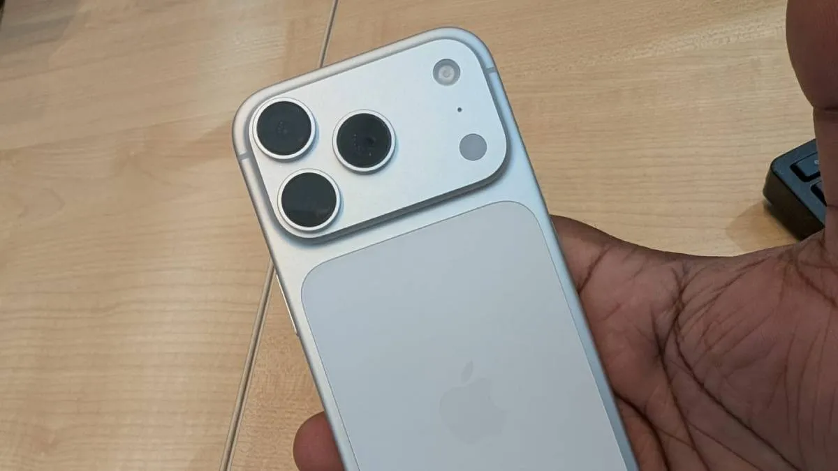 iPhone 18 Pro, 18 Pro Max की कीमत हुई लीक, बैटरी, डिस्प्ले और कैमरा की डिटेल भी आई सामने - India TV Hindi