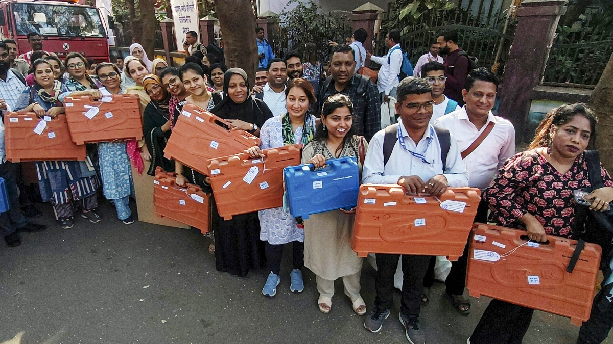 महाराष्ट्र: बीएमसी समेत 29 नगर निकायों के लिए आज होगा मतदान, जानें कब आयेगा रिजल्ट