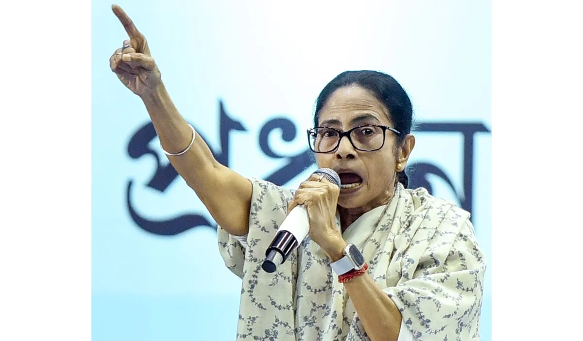 मुख्य चुनाव आयुक्त ज्ञानेश कुमार को ममता बनर्जी का पत्र, लिखा- 'लोग परेशान हो रहे, वोट डिलीट करने के लिए IT सिस्टम का दुरुपयोग हो रहा' Mamata banerjee- India TV Hindi