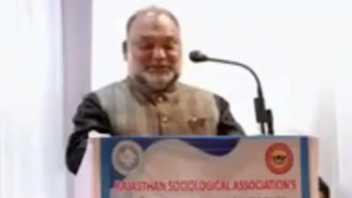 'पाकिस्तान हमारा बड़ा भाई है, हमसे 12 घंटे बड़ा है', अजमेर में कॉलेज प्रिंसिपल के बयान पर हंगामा, देखें Video pakistan big brother ajmer principle statement- India TV Hindi