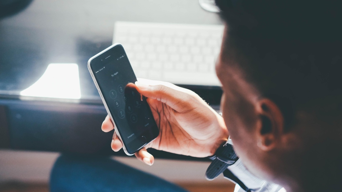 सीरियल और पॉडकास्ट में काम का झांसा देकर महिला कलाकार के साथ रेप, अश्लील वीडियो भी किए गए अपलोड