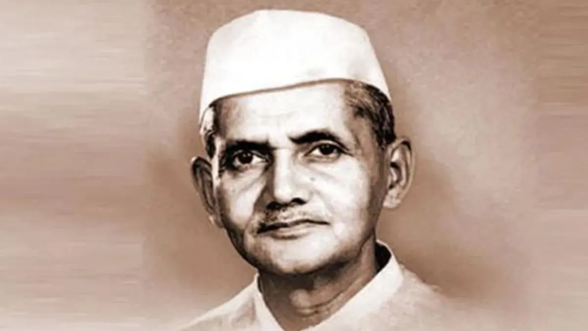 पाकिस्तान के साथ समझौते पर साइन करने के कुछ ही घंटों बाद शास्त्री जी की मौत, आखिर उस रात ताशकंद में क्या हुआ था? Lal Bahadur Shashtri- India TV Hindi