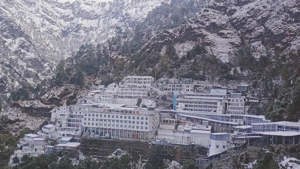 माता वैष्णो देवी मंदिर की प्राकृतिक गुफा के दर्शन करने का सुनहरा मौका, साल में सिर्फ 2 महीने ही खुलती है यह माता वैष्णो देवी- India TV Hindi