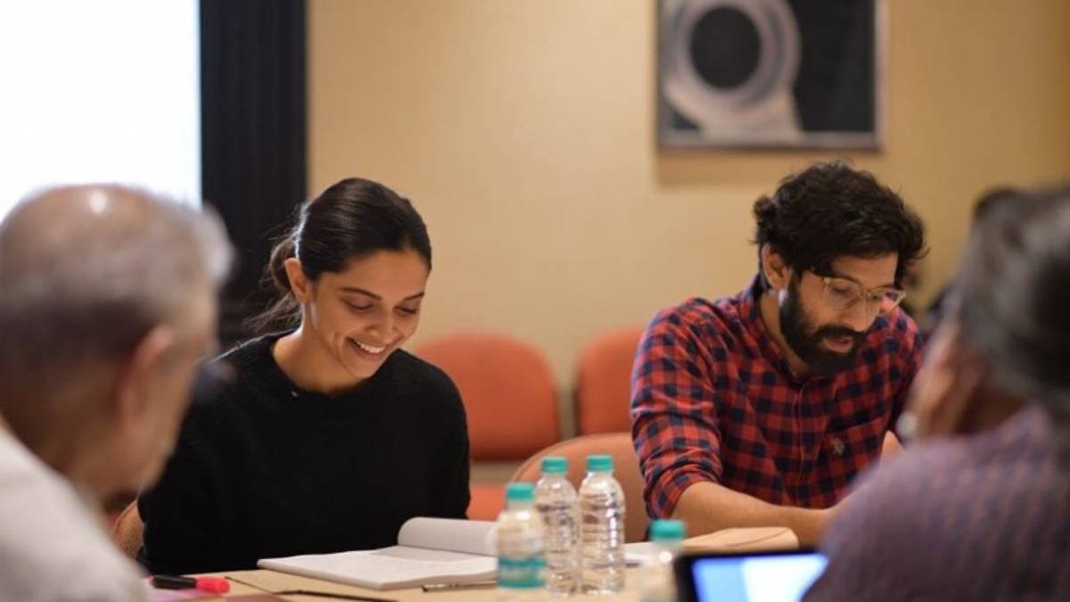 दीपिका पादुकोण का हीरो, जो कभी पहनता था उतरन के जूते, अब निभाएगा धर्मगुरू का किरदार