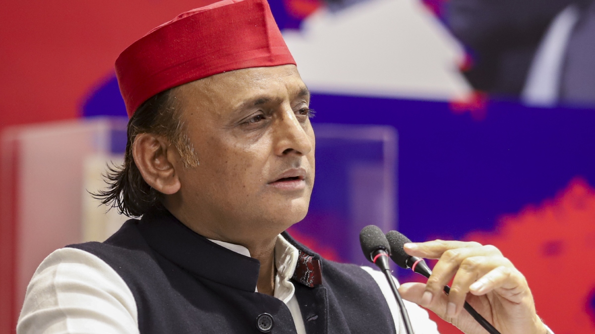 Akhilesh Yadav lashed out at removal of NSG said BJP was compromising security । NSG हटाए जाने पर भड़के अखिलेश यादव, बोले- सुरक्षा से खिलवाड़ कर रही बीजेपी