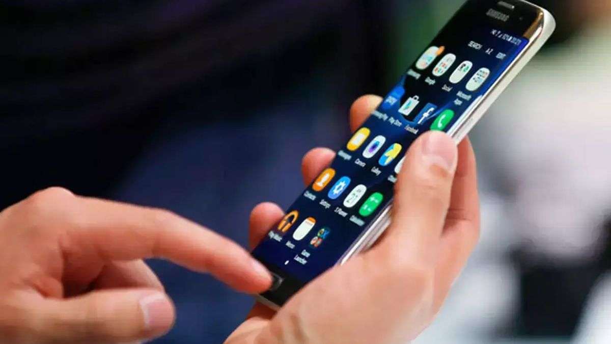 Google का बड़ा एक्शन, Play Store से 17.5 लाख फर्जी ऐप्स हुए बैन