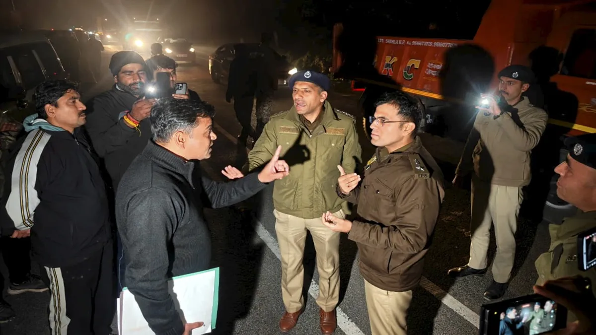 दिल्ली पुलिस Vs हिमाचल पुलिस: शिमला में बीच हाईवे पर क्यों भिड़े 2 राज्यों के अधिकारी? ऐसे शुरू हुई टकराव की कहानी दिल्ली और हिमाचल...- India TV Hindi