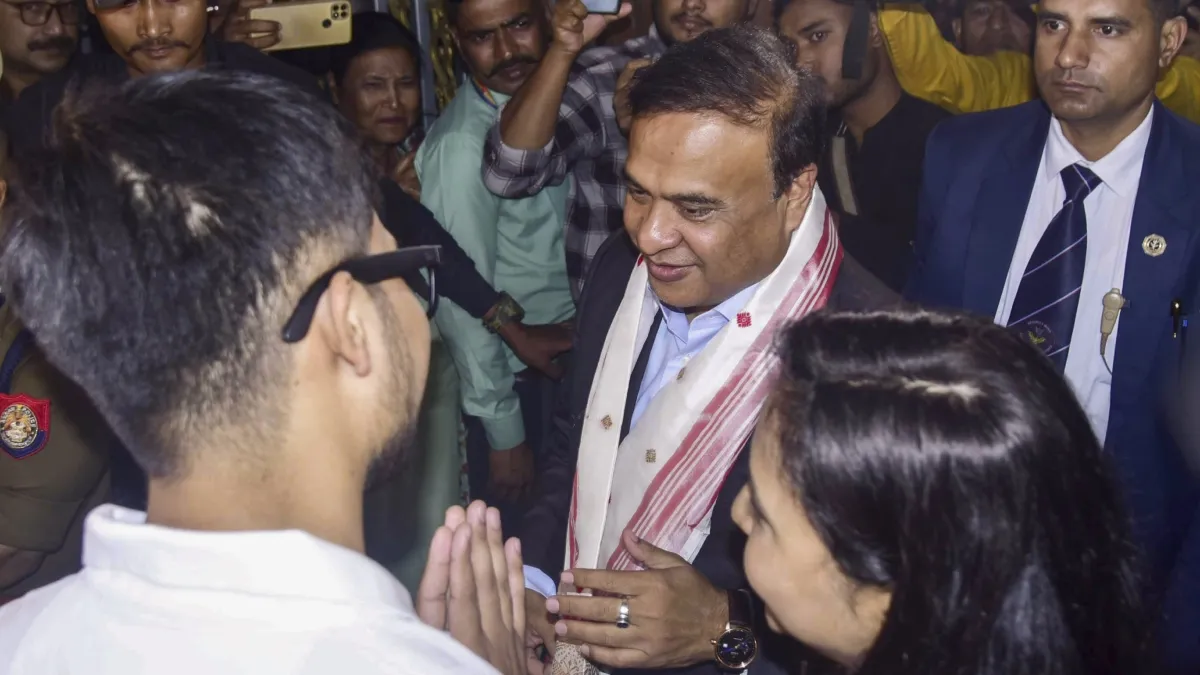 'आत्मनिर्भर असम मिशन' के तहत युवाओं को पहली किस्त जारी, CM हिमंता बोले- सरकार की बड़ी जिम्मेदारी हुई पूरी असम के मुख्यमंत्री हिमंत बिस्वा सरमा- India TV Hindi