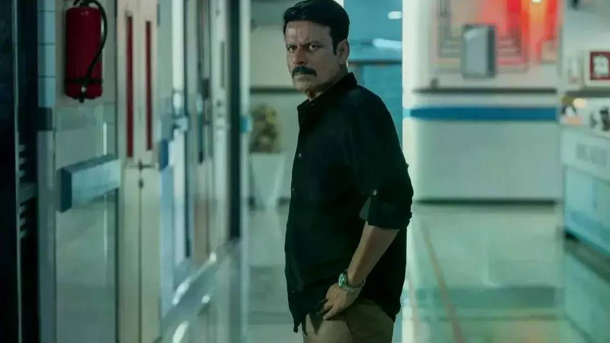 Ghooskhor Pandat: रिलीज से पहले ही मुश्किलों में फंसी मनोज बाजपेयी की वेब सीरीज