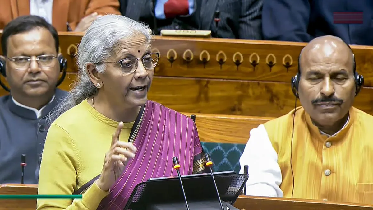 Budget 2026 में बांग्लादेश के विकास पर चला भारत का बुलडोजर, यूनुस सरकार हो जाएगी अपाहिज संसद में बजट-2026 पेश करतीं केंद्रीय वित्त मंत्री निर्मला सीतारमण।- India TV Hindi