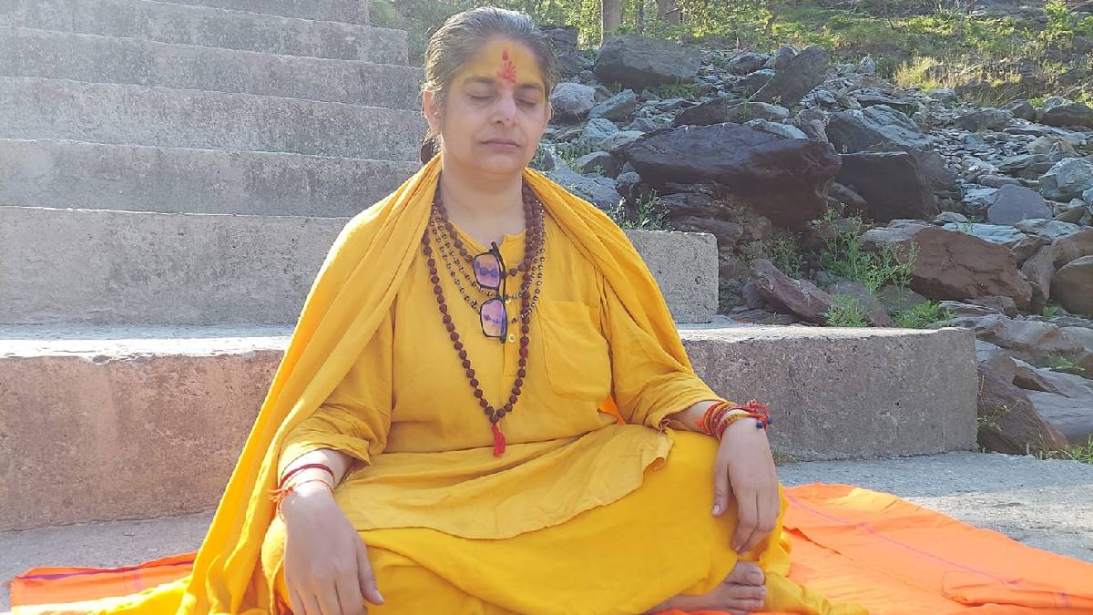 150 शोज ने घर-घर में दिलाई पहचान, एक हादसे ने बदली लाइफ, संन्यासी बनकर गुजारे के लिए मांगी भीख, अब हिमालय में कर रहीं अज्ञातवास