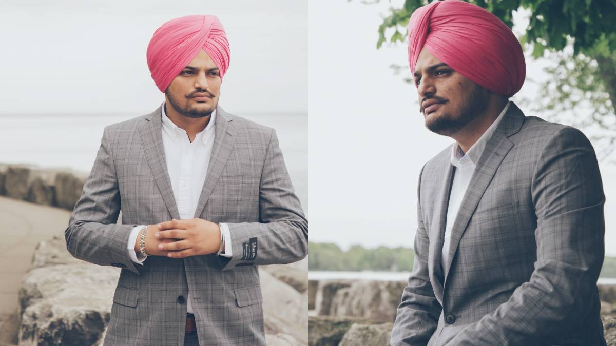 क्यों सड़क पर बैठे हैं सिद्धू मूसेवाला के माता-पिता?