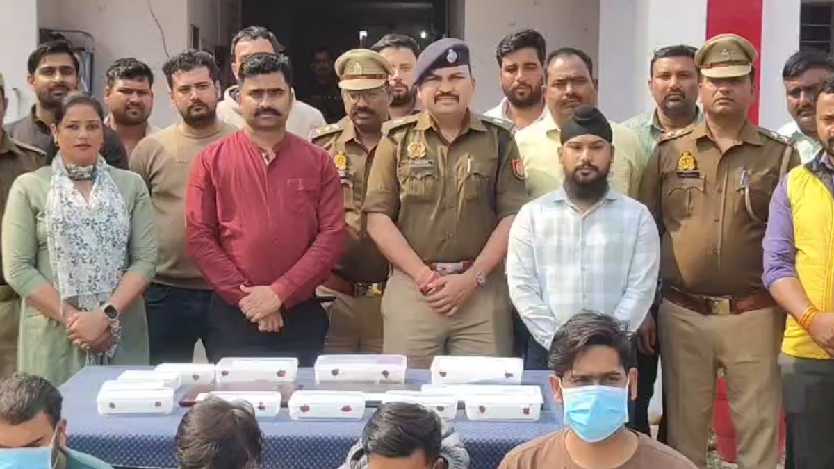 फर्जी GST बिल बनाने वाले गैंग का सीतापुर पुलिस ने किया भंडाफोड़, सरकार को लगा चुके हैं करोड़ों का चूना