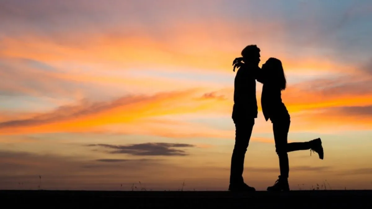 Love Horoscope 9 February 2026: रोमांस और रोमांच से भरा रहेगा दिन, 5 राशियां पार्टनर के साथ बिताएंगी अच्छा समय, पढ़ें लव राशिफल Love Horoscope - India TV Hindi