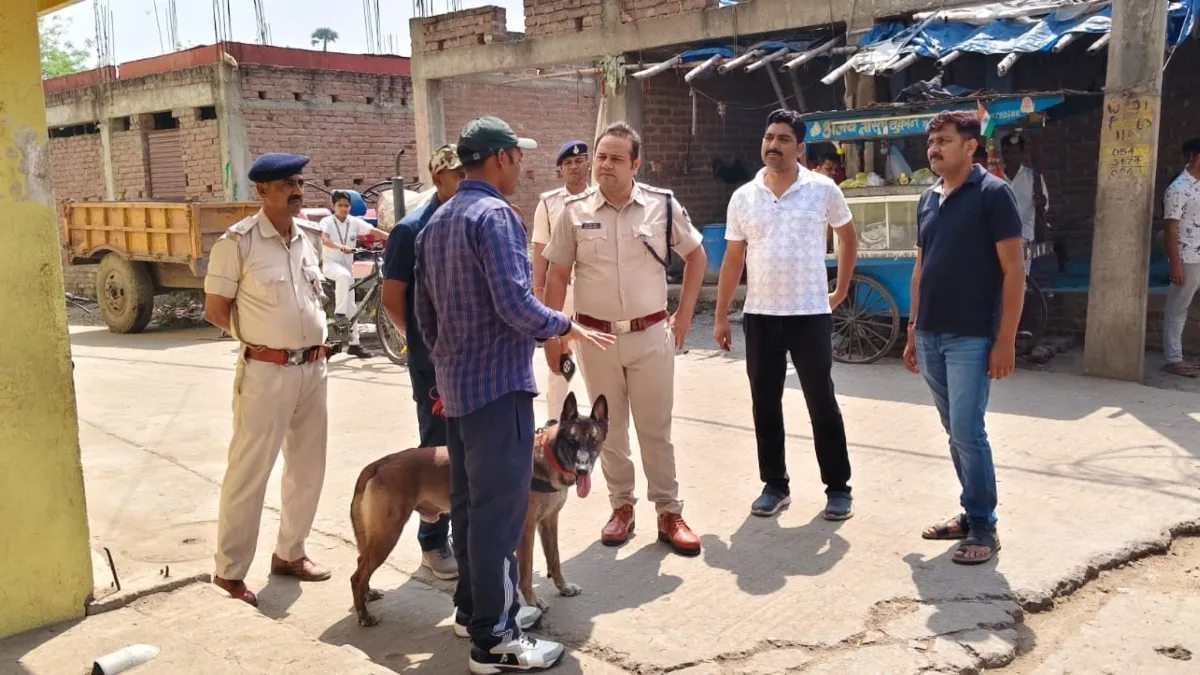 संपत्ति विवाद में बेटे ने ईंट से कुचलकर पिता को मार दिया, खोजी कुत्ते के कारण 6 घंटे में आरोपी पकड़ा गया Dog- India TV Hindi