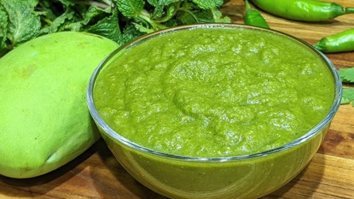 ऐसे बनाएंगे कच्चे आम की चटनी तो लपक कर खाएंगे लोग, सूखी रोटी संग खाने में भी आएगा स्वाद, नोट करें रेसिपी