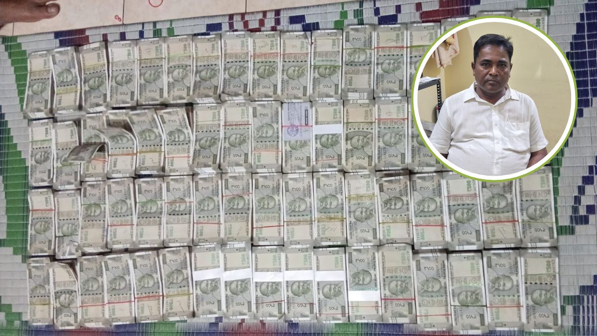 दो ट्रंकों में 500 रुपये के नोटों के करीब 70 बंडल, OPHWC के डिप्टी मैनेजर की अवैध कमाई, अब तक 45 लाख बरामद-VIDEO दो ट्रंकों में 500 रुपये के नोटों के करीब 70 बंडल, OPHWC के डिप्टी मैनेजर की अवैध कमाई, अब तक 45 लाख बरामद-VIDEO