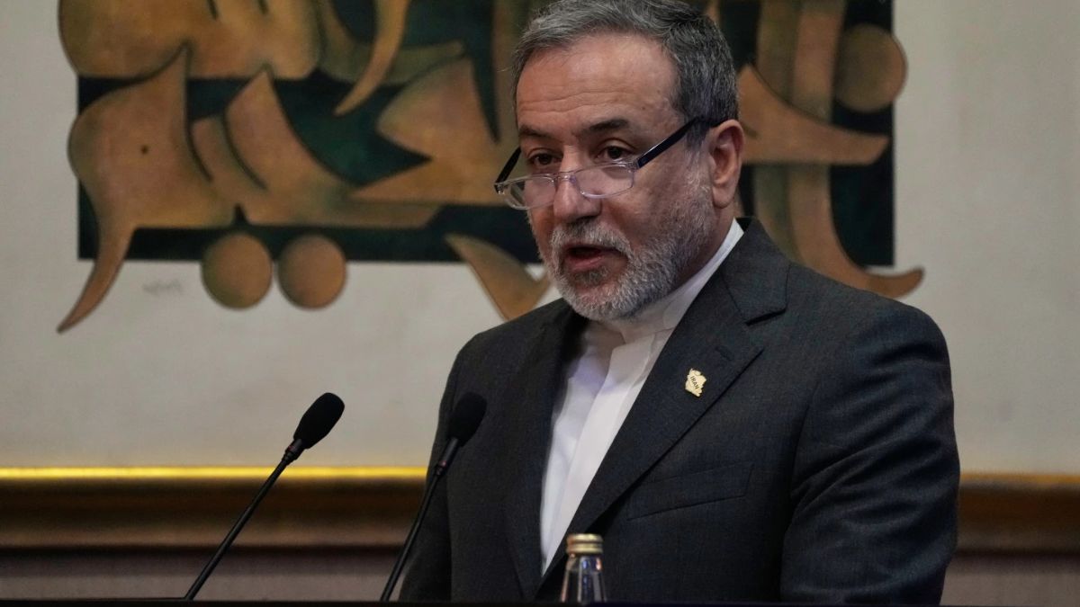 ‘भारत समेत पूरी दुनिया से भीख मांग रहा है अमेरिका’, जानें ईरान के विदेश मंत्री ने क्यों दिया ऐसा बयान