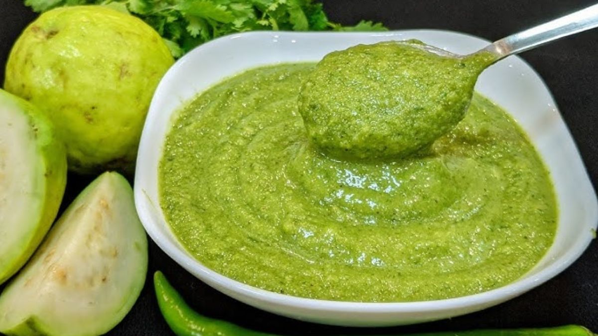 अमरूद की खट्टी-मिठी चटनी बढ़ाएगी पराठे, समोसे का स्वाद, फटाफट नोट कर लें रेसिपी अमरूद की खट्टी-मिठी चटनी बढ़ाएगी पराठे, समोसे का स्वाद, फटाफट नोट कर लें रेसिपी