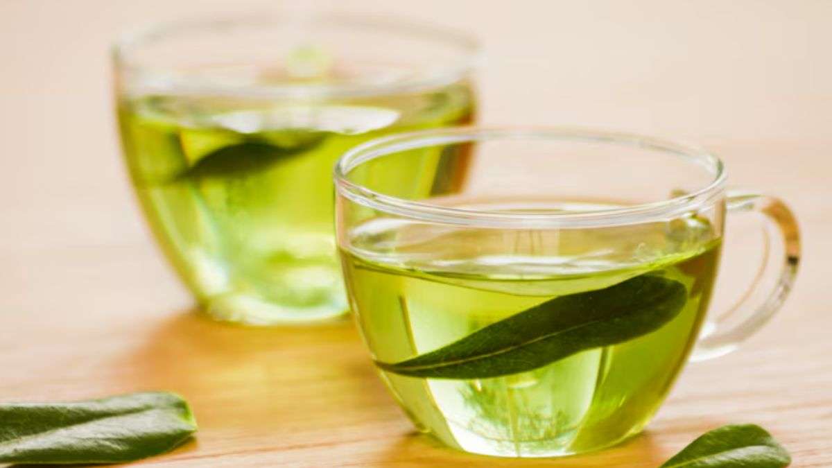 रात को सोने से कितनी देर पहले पीना चाहिए ग्रीन टी? मिल सकते हैं ये कमाल के फायदे