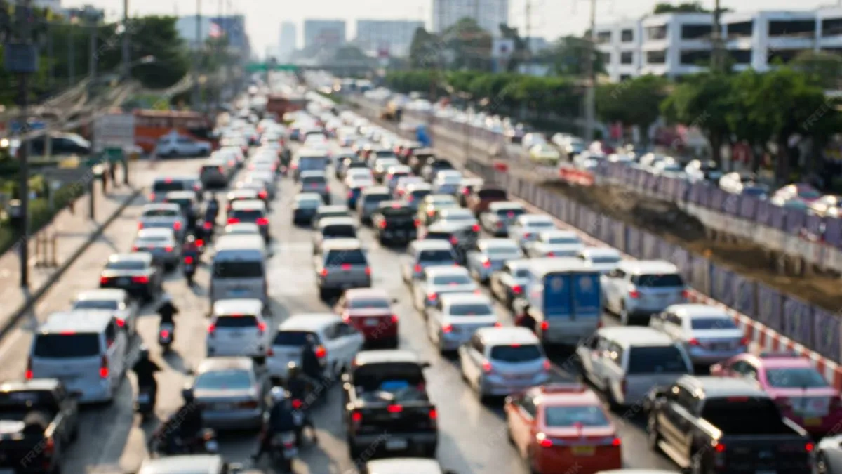 'नोएडा में 4 किमी चलने में लगते हैं 45 मिनट,' स्टार्टअप फाउंडर ने शहर की बुनियादी सुविधाओं पर उठाए सवाल, Viral Post ट्रैफिक जाम। - India TV Hindi