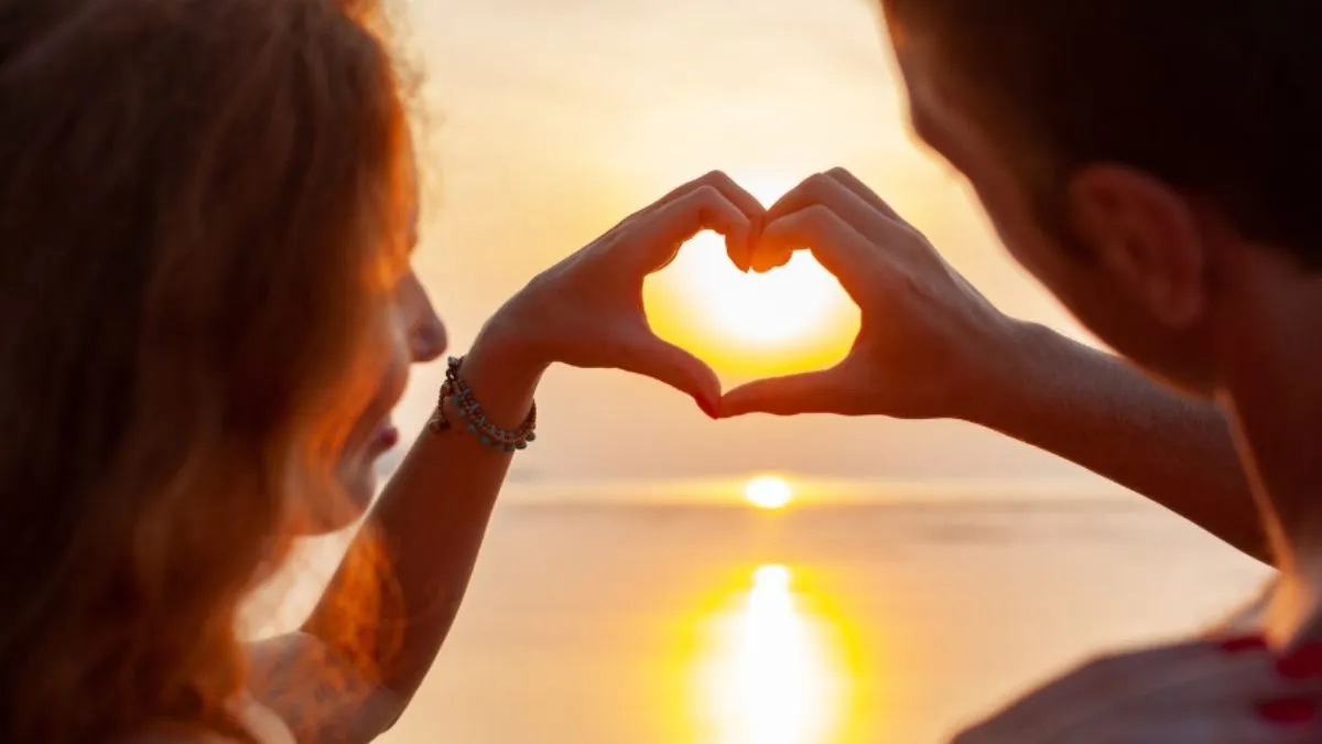 Love Horoscope 27 April 2026: वृषभ-कर्क सहित 3 राशियां प्रेम संबंधों को लेकर रहें सतर्क, बहसबाजी तोड़ सकती है रिश्ता, पढ़ें लव राशिफल Love Horoscope - India TV Hindi