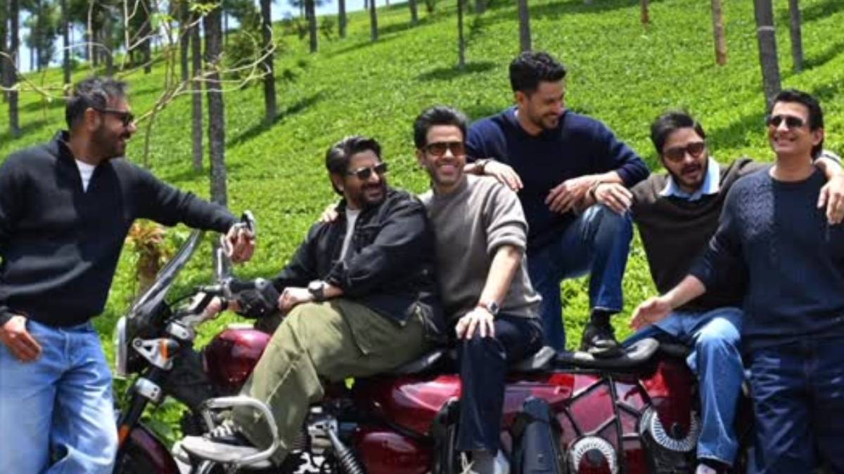 फंटूश गैंग के साथ लौट रहे अजय देवगन, ऊटी से शेयर की खास फोटो, बाइक पर अटकी सबकी निगाह