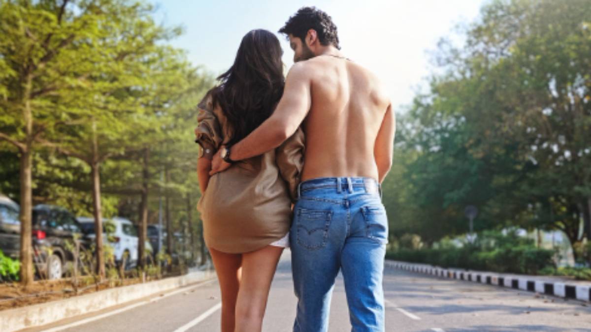 हैंडसम हंक हीरो संग रोमांस के लिए तैयार हैं अनन्या पांडे