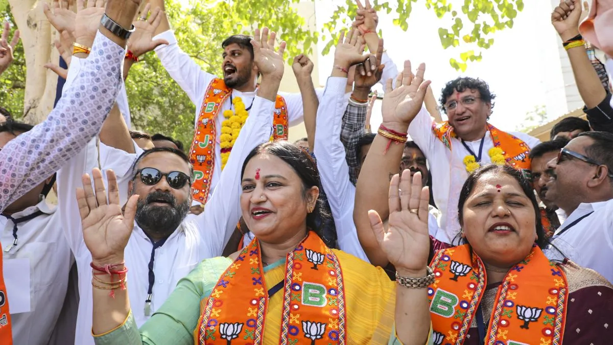 Gujarat Nagar Nikay Election Result: 15 नगर निगमों में बीजेपी ने गाड़ा झंडा, बाकी पार्टियां काफी पीछे Gujarat Nagar Nikay Election Result LIVE, gujarat nagar nikay election result 2026- India TV Hindi