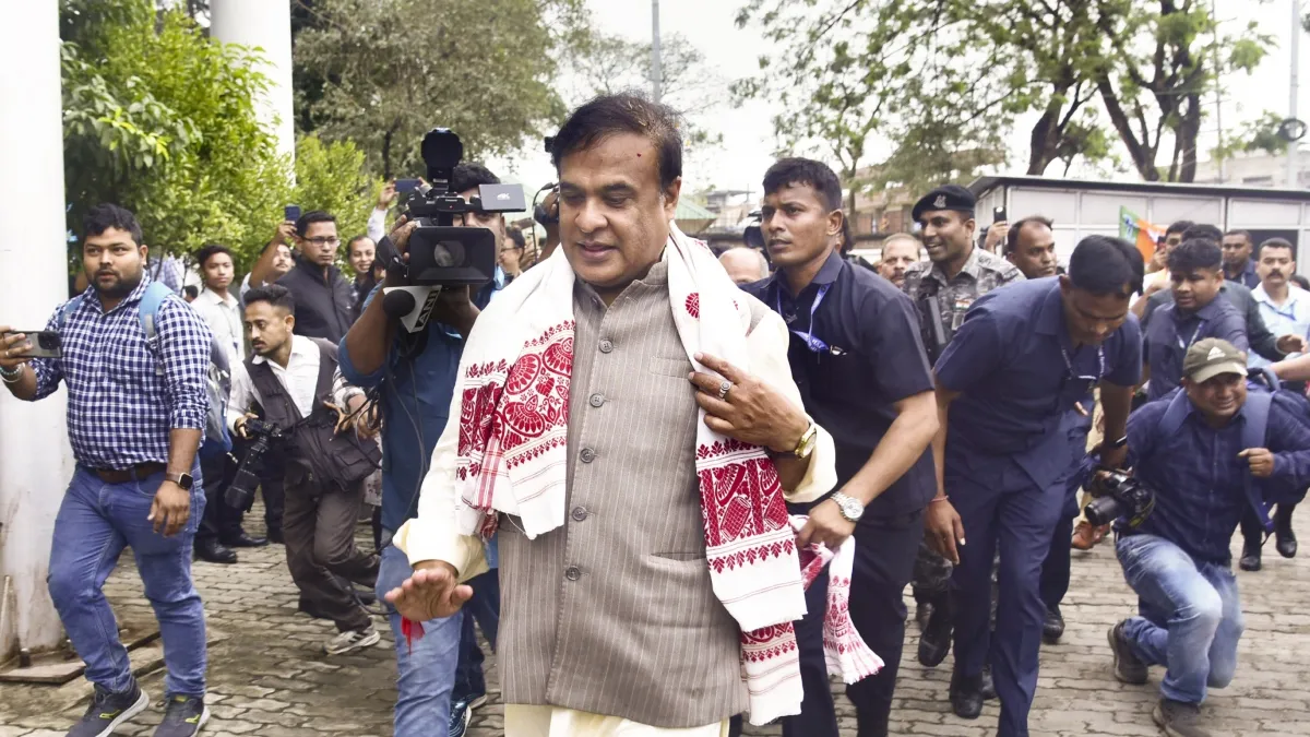 कांग्रेस के आरोपों पर हिमंत बिस्वा सरमा का पलटवार, कहा- 'पाकिस्तानी ग्रुप से गलत जानकारी उठाई', पत्नी ने FIR कराई Himanta biswa sarma- India TV Hindi
