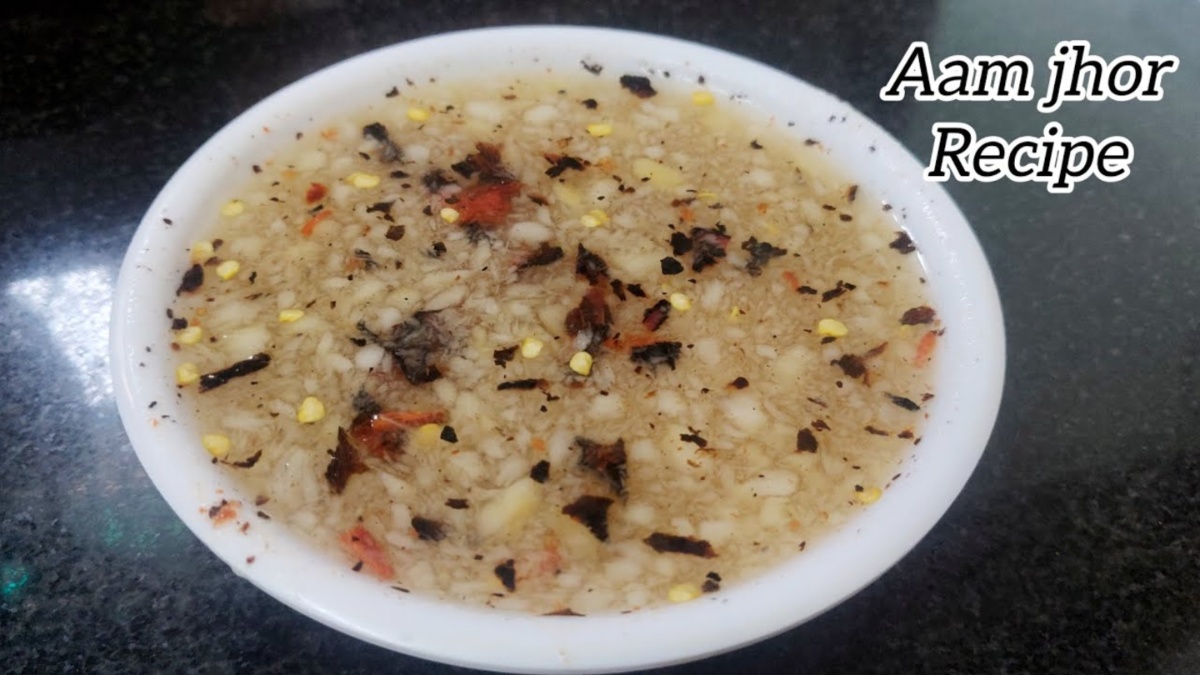कच्चे आम को भूनकर बनाएं यूपी बिहार की फेमस ड्रिंक 'आम झोर', पीते ही पेट को मिलेगी ठंडक, नोट करें रेसिपी कच्चे आम को भूनकर बनाएं यूपी बिहार की फेमस ड्रिंक 'आम झोर', पीते ही पेट को मिलेगी ठंडक, नोट करें रेसिपी